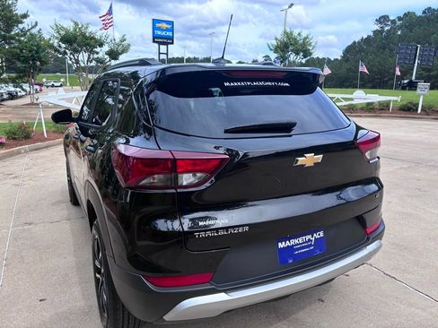 Certified 2025 Chevrolet TrailBlazer LT FWD image 11