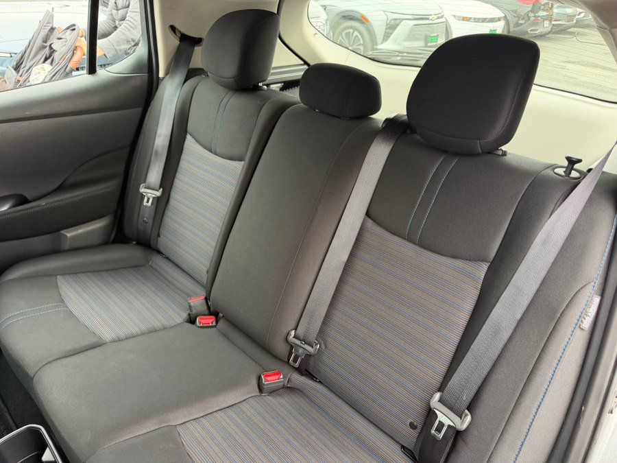 Used 2025 Nissan Leaf S FWD image 38