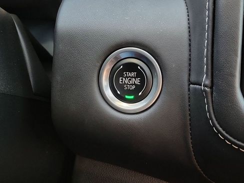 Used 2024 GMC Yukon Denali Ultimate image 17