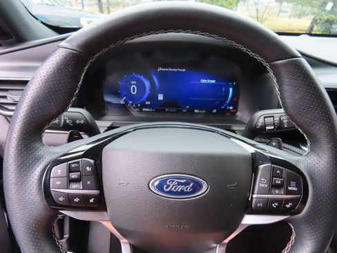 Certified 2023 Ford Explorer ST w/ Equipment Group 401A image 18