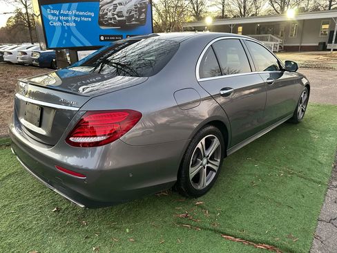 Used 2017 Mercedes-Benz E 300 4MATIC image 7