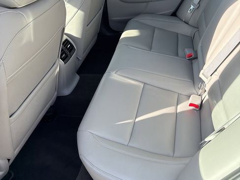 Used 2020 Acura TLX 2.4L image 3