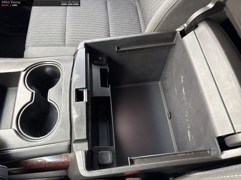 Used 2019 GMC Yukon SLE image 31