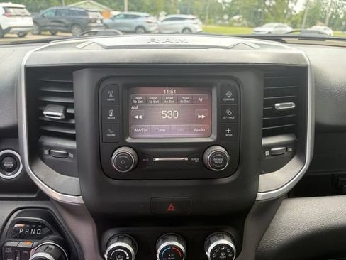 Used 2022 RAM 1500 Big Horn AWD/4WD image 9
