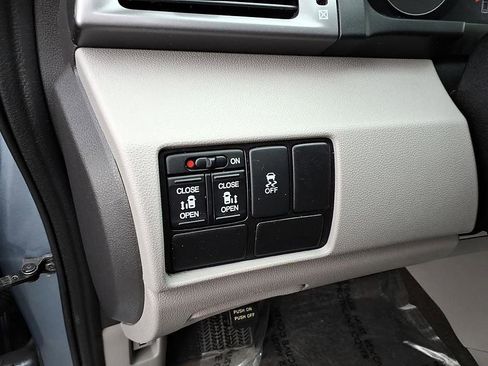 Used 2014 Honda Odyssey EX image 12