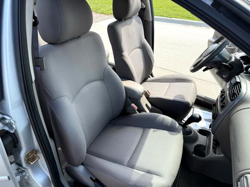 Used 2005 Dodge Neon SXT image 25