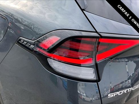 Used 2025 Kia Sportage SX image 22