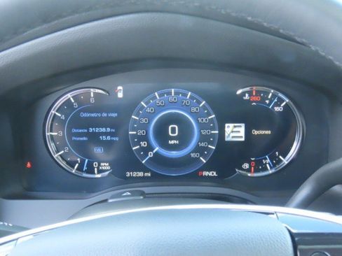 Used 2017 Cadillac Escalade Luxury AWD/4WD image 29