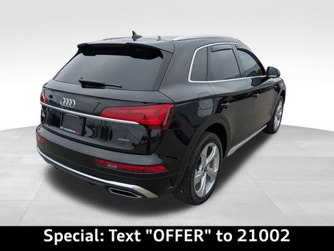 Used 2022 Audi Q5 2.0T Prestige w/ Prestige Package image 3