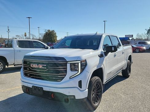Used 2022 GMC Sierra 1500 AT4X image 4