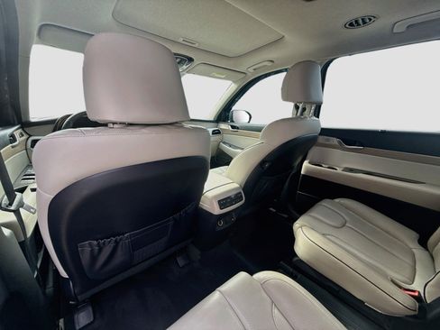 Used 2022 Hyundai Palisade Limited FWD image 19