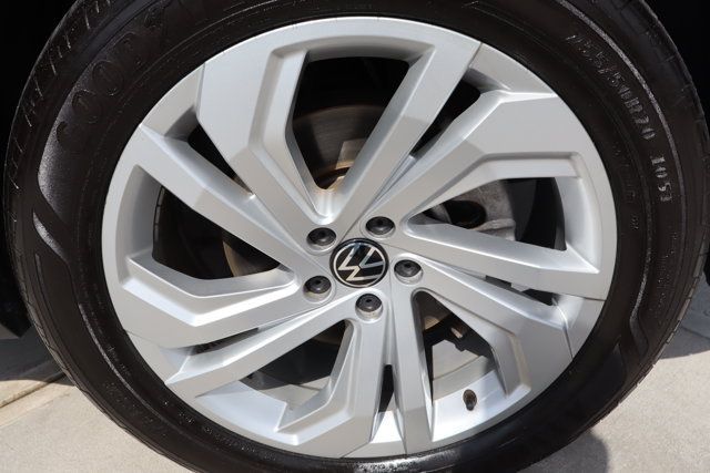 Used 2020 Volkswagen Atlas Cross Sport SEL AWD/4WD image 51
