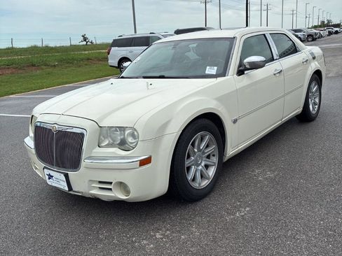 Used 2005 Chrysler 300 C RWD image 2