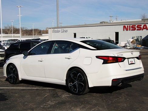 Certified 2023 Nissan Altima 2.5 SR w/ SR Premium Package image 4