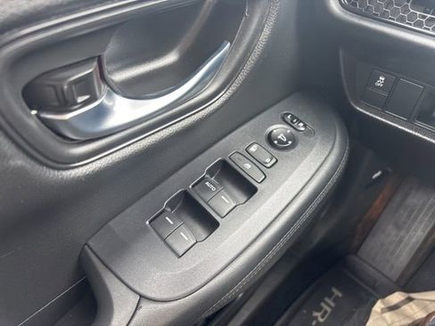 Used 2023 Honda HR-V LX image 18