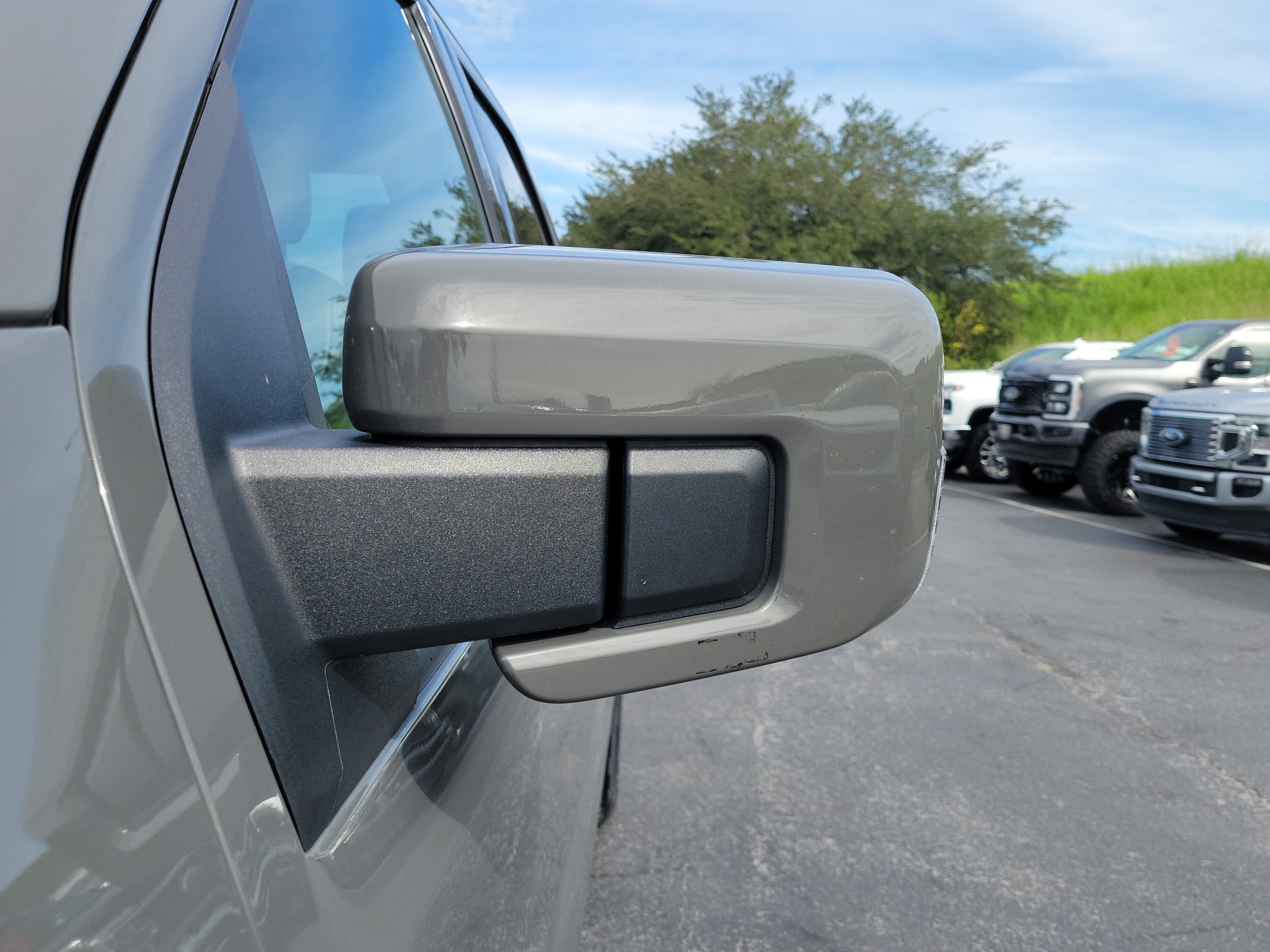 Used 2021 Ford F150 Lariat RWD image 4