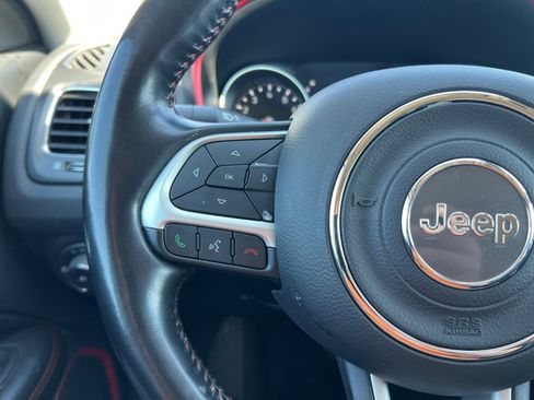 Used 2021 Jeep Compass Trailhawk w/ Convenience Group AWD/4WD image 29