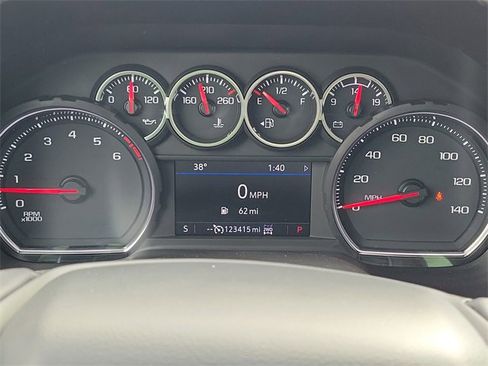 Used 2021 Chevrolet Suburban LT image 28