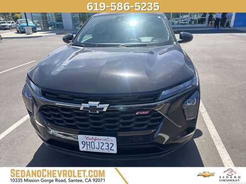 Used 2024 Chevrolet Trax RS w/ Driver Confidence Package image 1