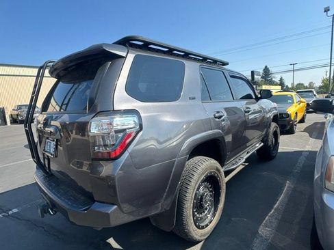 Used 2019 Toyota 4Runner SR5 Premium AWD/4WD image 4