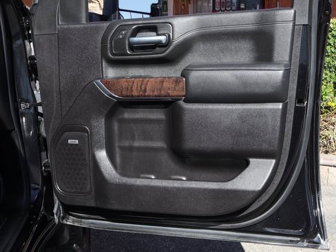 Used 2023 GMC Sierra 3500 Denali w/ Denali Black Diamond Edition image 42