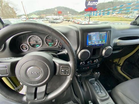 Used 2013 Jeep Wrangler Unlimited Sport image 19