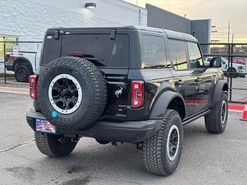 New 2025 Ford Bronco Badlands image 5
