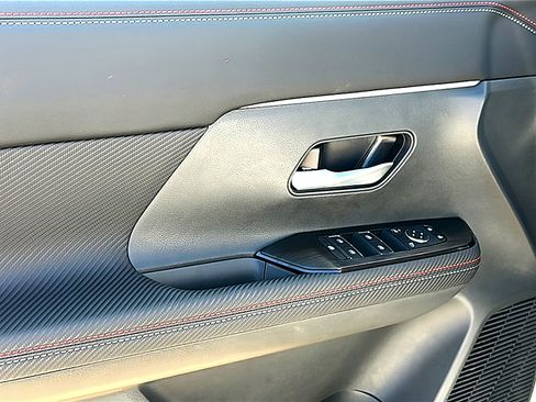 New 2026 Nissan Kicks SR image 13