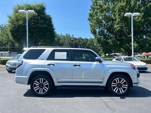 Used 2024 Toyota 4Runner Limited AWD/4WD image 5