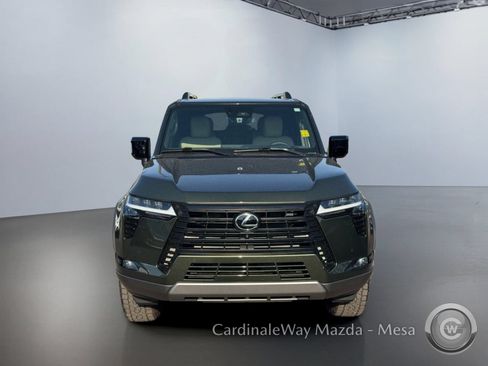 Used 2026 Lexus GX 550 w/ Accessory Package (CT) AWD/4WD image 9