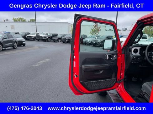 Certified 2025 Jeep Wrangler Unlimited Sahara AWD/4WD image 43