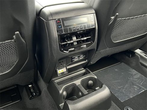 New 2025 Jeep Grand Cherokee L Laredo w/ Luxury Tech Group I image 36