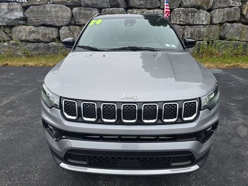 Used 2024 Jeep Compass Limited AWD/4WD image 9