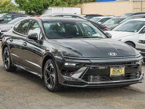 New 2026 Hyundai Sonata SEL image 3