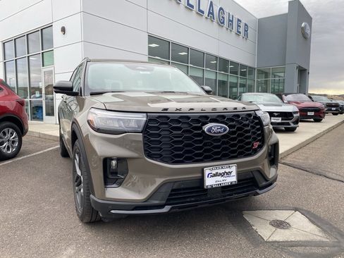 New 2026 Ford Explorer ST w/ Sun And Sound Package image 19