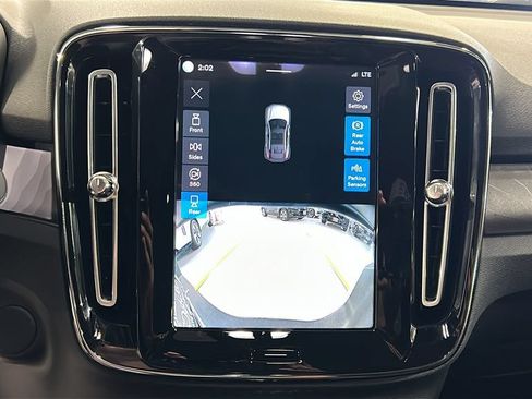 Certified 2023 Volvo C40 P8 Recharge Plus AWD/4WD image 17