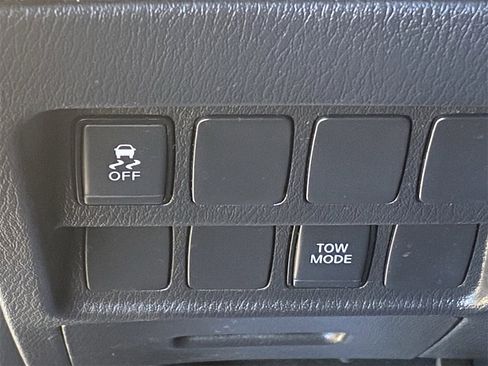 Certified 2020 Nissan Pathfinder S image 27