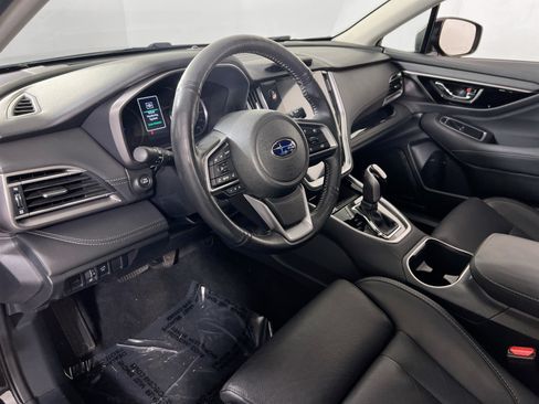 Used 2023 Subaru Outback Limited AWD/4WD image 9