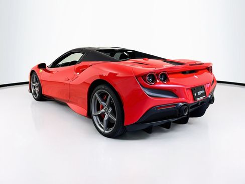 Certified 2022 Ferrari F8 Tributo RWD image 5