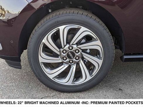 Used 2024 Lincoln Navigator L Reserve image 11