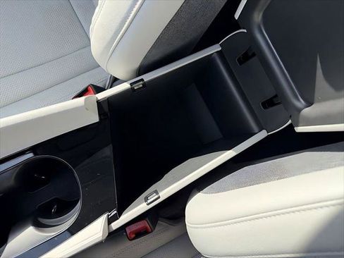 New 2026 Hyundai Elantra Limited FWD image 27