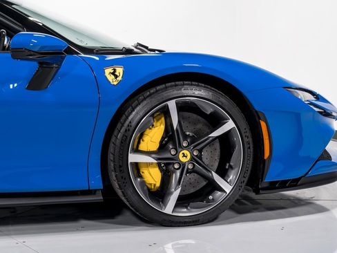 Used 2024 Ferrari SF90 Spider image 47