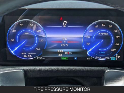 Used 2024 Mercedes-Benz EQB 250+ image 19