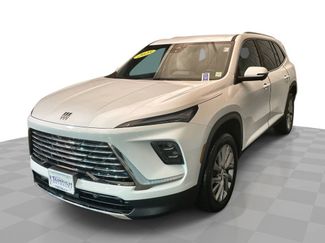 Used 2025 Buick Enclave Preferred video 1