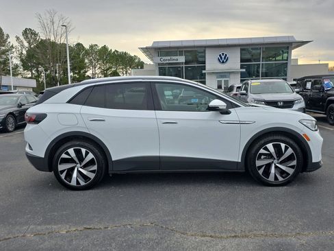 Used 2021 Volkswagen ID.4 Pro S w/ Gradient Package image 4