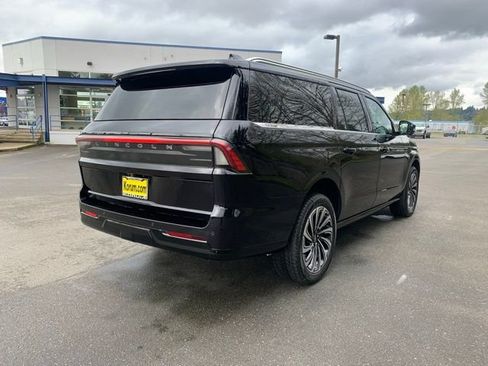 New 2026 Lincoln Navigator L Black Label AWD/4WD image 8
