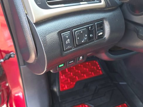 Used 2014 Nissan Sentra SV w/ SV Driver Package FWD image 22