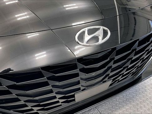 Used 2023 Hyundai Elantra SEL w/ Convenience Package FWD image 27
