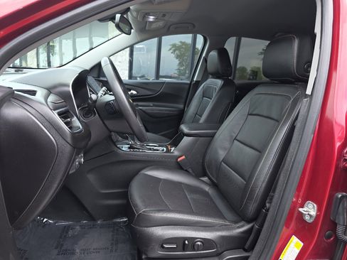 Used 2019 Chevrolet Equinox Premier image 2