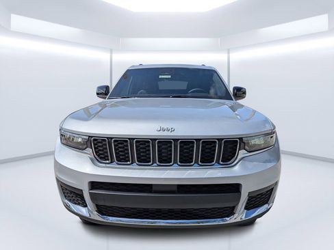 New 2026 Jeep Grand Cherokee L Laredo w/ Trailer Tow Package RWD image 8
